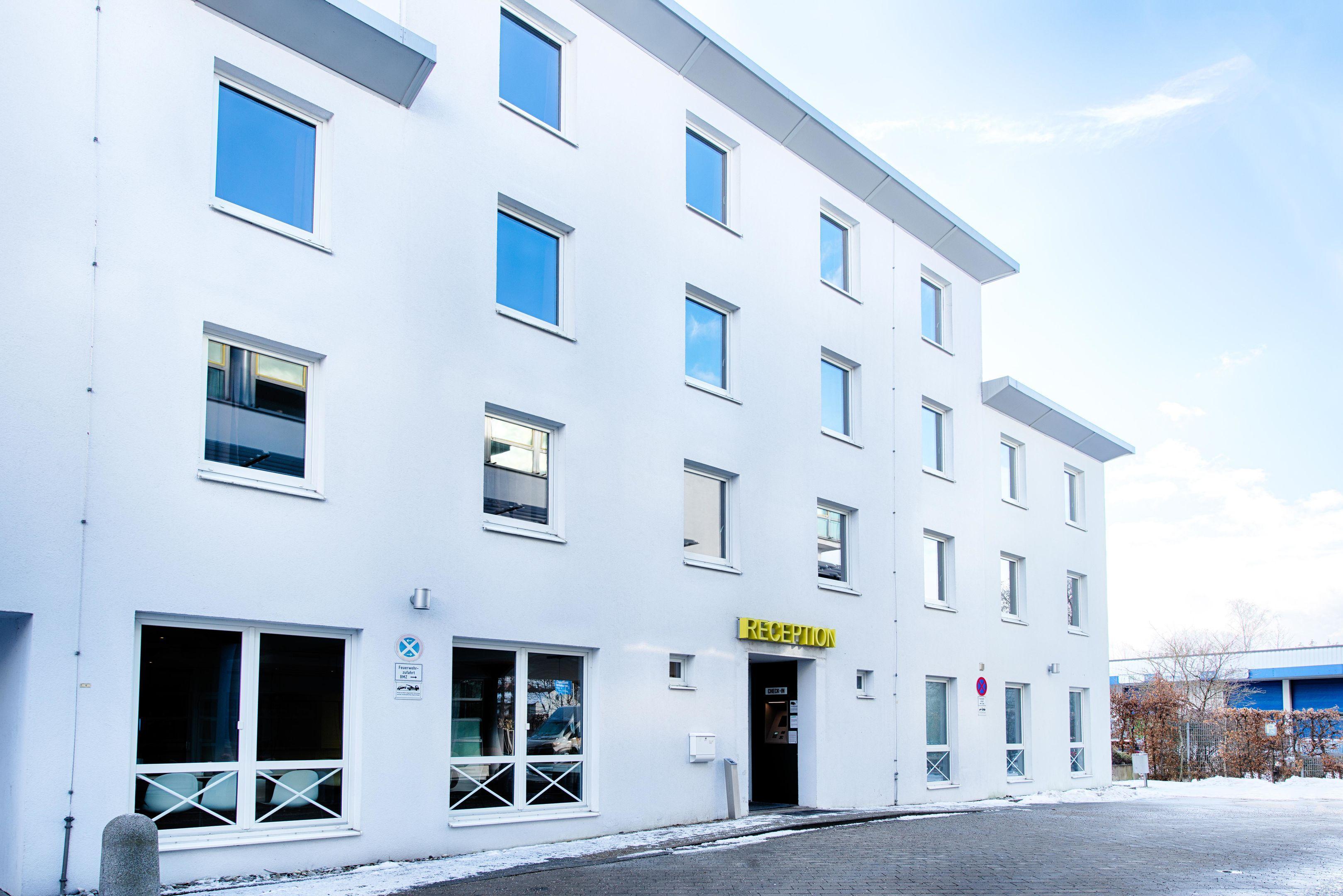B&B Hotel Muenchen-Putzbrunn Exterior foto